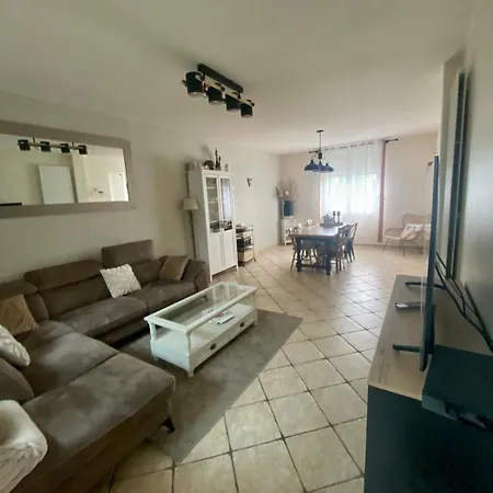 Agreable Maison Proche 24h Circuit Et Centre Pleasant House Near Circuit And Center וילה לה מאנש